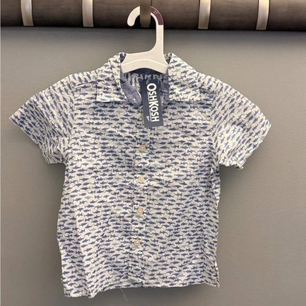 OshKosh Bgosh Boys 2T Shark Print Short Sleeve Button Down Shirt White‎ Blue New